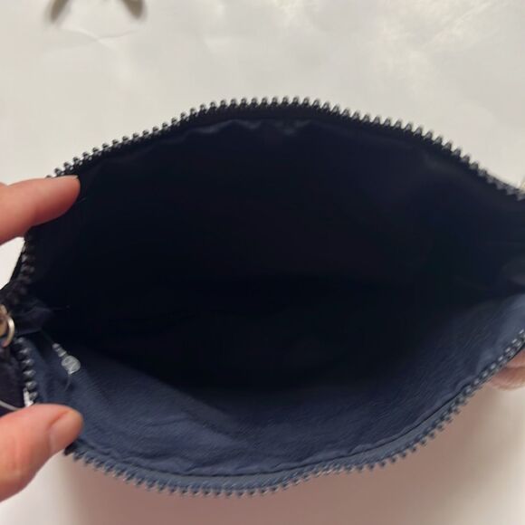 ⭐️JEAN Paul Gaultier Toiletry Bag⭐️ - Picture 8 of 9